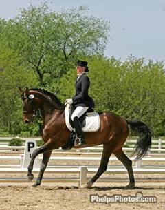 Cover - 2009. (PhelpsPhotos.com)