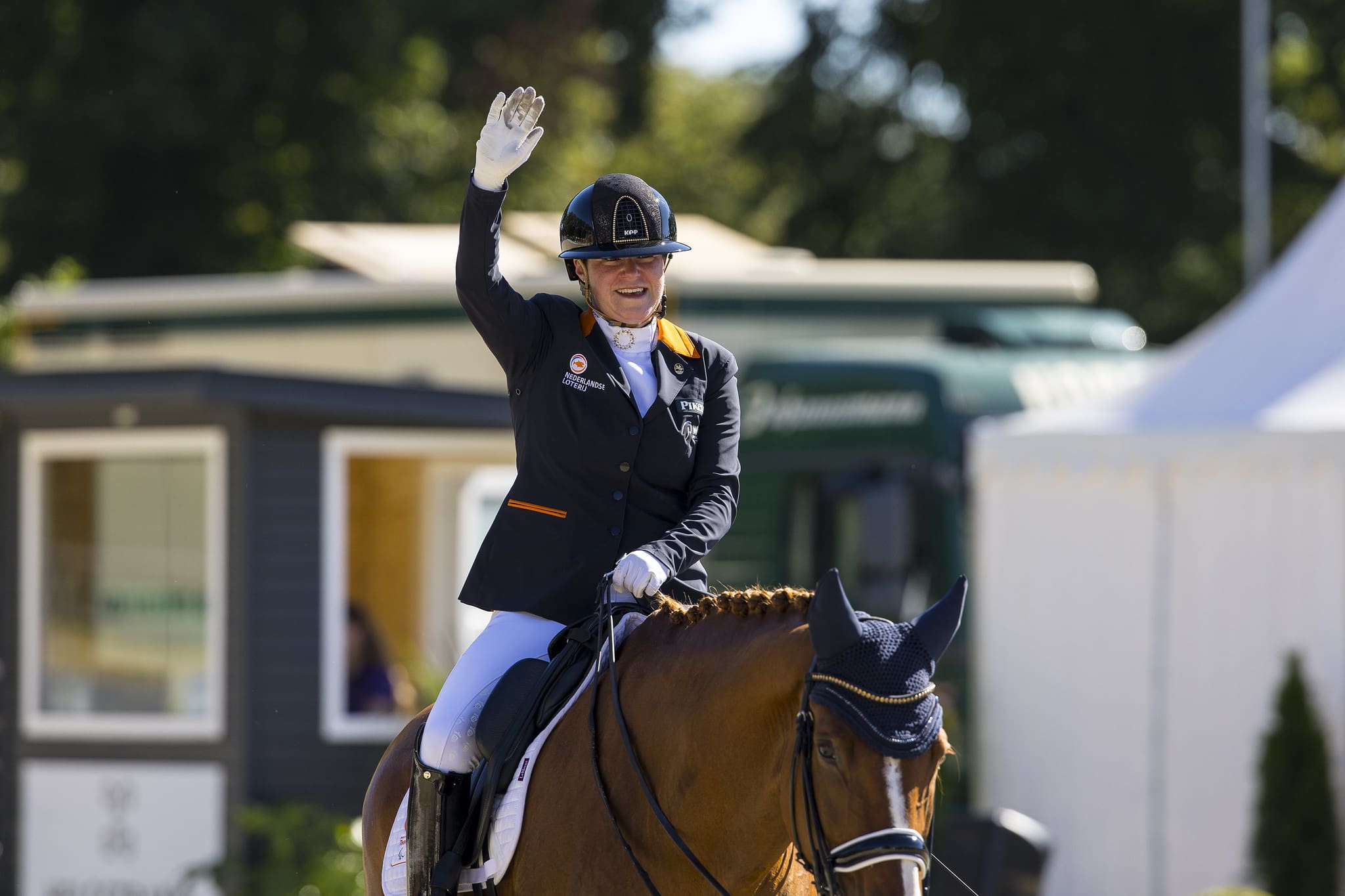 Melanie Wienand and Lemony's Loverboy (© FEI/Leanjo de Koster)