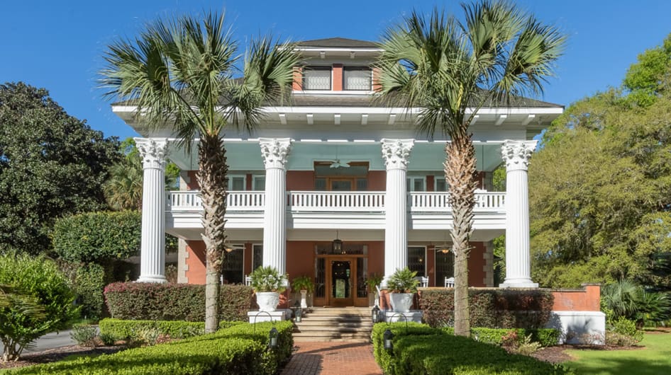 Herlong Mansion Bed & Breakfast / 352-466-3322 / www.herlong.com 402 NE Cholokka Blvd, Micanopy Florida, 32667