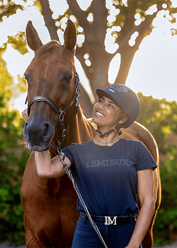 Anna Buffini and FRH Davinia La Douce