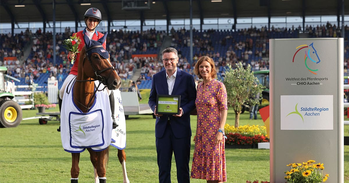 Laura Kraut (USA) and Emeraldo