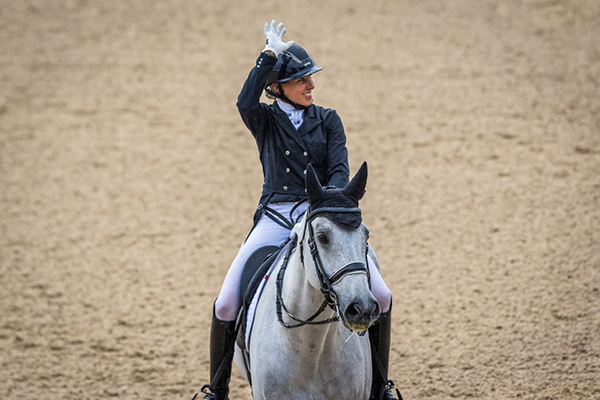 Elisabeth Halliday-Sharp 