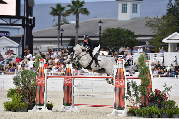 Hunter Holloway & Pepita Con Spita