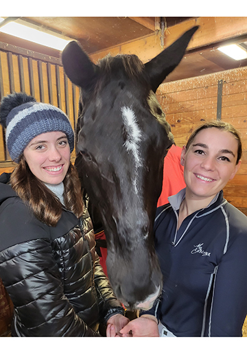 McKayla Hohmann and Leah Tenney © Lynndee Kemmet