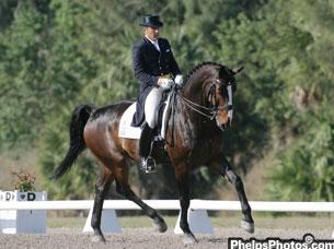 Cesar Parra with Grandioso, 2011. (PhelpsPhotos.com)