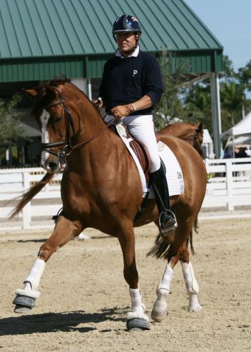 Dr. Cesar Parra and the seven-year-old Linder,  a Westphalian gelding by Laudabilis/Beltain, owned by Michael and Sarah Davis. (photo: JJ. Hathaway)