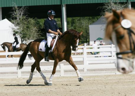 Dr. Cesar Parra and the seven-year-old Linder,  a Westphalian gelding by Laudabilis/Beltain, owned by Michael and Sarah Davis. (photo: JJ. Hathaway)