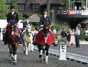 Victory Lap at the 2007 Dressage Championships at Gladstone (Photo: Phelpsphotos.com)