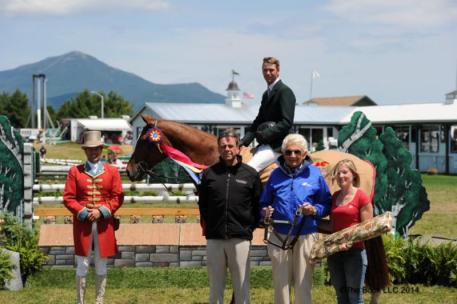 Robert Lee and El Grecco receiving their awards (c) The Book LLC