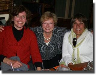 Lynn Seidemann, with international Para judge Henneke Gerritsen and Hope Hand