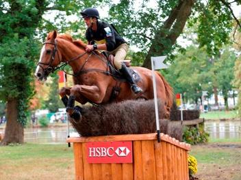 Andrew Nicholson, pictured here en route to victory at Les Etoiles de Pau CCI 4* (FRA) with Nereo, heads into the third leg of the HSBC FEI Classics™ 2012/2013 - the Rolex Kentucky Three-Day Event - as series leader and still at the top of the HSBC Rankings. (Photo: Kit Houghton/FEI). 