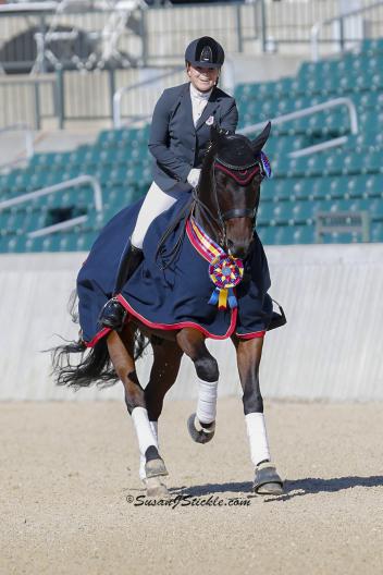 Barbara “Bebe” Davis and Rotano during their victory gallop at the 2013 Festival of Champions. (Photo: courtesy of SusanJStickle.com)