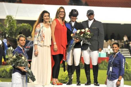 Beezie Madden produced a quick and tidy double-clear effort with Coral Reef Via Volo to win the 2014 0,000 Gene Mische American Invitational. Pictured here with G & C Farm for the presentation. All Photos By: V.Valenti/The Book LLC. 