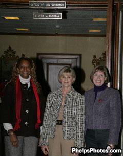 Janise Gray, The First Lady of Kentucky, Jane Beshear, and Sherly Kursar  beshear-0BCM8169