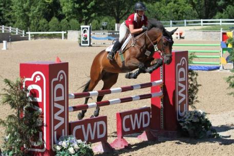 Brittini Raflowitz and K.T. Undercover rode to the 1.25m Jumper win. Photo by Kendall Bierer/Phelps Media Group. 