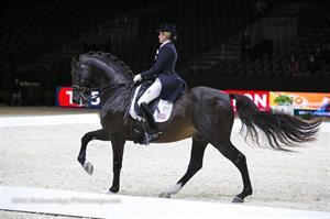 Tina Konyot and Calecto V (Photo: Mary Adelaide Brakenridge/Phelps Media Group/PSdressage.com)