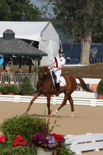 Cassandra Hummert competing at NAJYRC Photo: www.susanjstickle.com