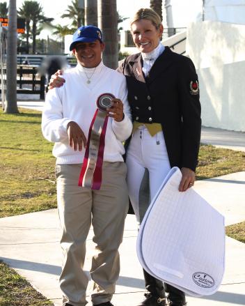 Custom MVR winners Ashley Holzer and Kelby Barranco