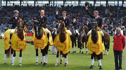 Germany wins FEI Nations Cup™ Eventing in Aachen (left to right): Sandra Auffarth, Michael Jung, Dirk Schrade, Andreas Dibowski with Chef d’Equipe Hans Melzer. (Photo: Kit Houghton/FEI).