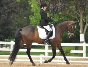 Rebecca Hart and Kazan - Photo © 2010 Lindsay McCall/PMG