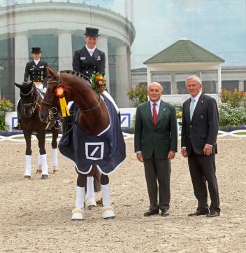 Helen Langehanenberg and Damon Hill - winners of the Deutsche Bank Prize at the CHIO Aachen