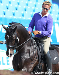 Carl Hester schooling Uthopia