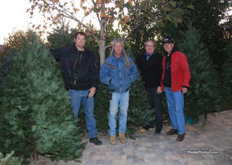 Keith, JJ and the boys at the Kingsway Winery selling Christmas Trees for charity.
