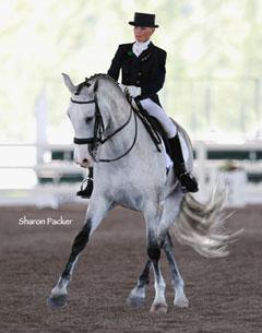 Janne Rumbough and JR win Fourth Level Markel/Wellington Classic Dressage 2010 Credit: Sharon packer Photography
