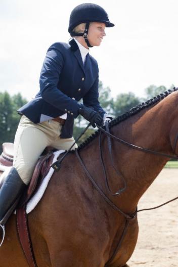  Julie Freund, artist of the 2014 Hampton Classic Poster