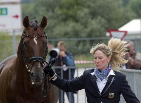 Pictured at the First Horse Inspection for the Blu Hors FEI European Dressage Championship in Herning, Denmark today were reigning Reem Acra FEI World Cup™ Dressage title-holders Helen Langehanenberg and Damon Hill from Germany. (Photo: FEI/Kit Houghton.)