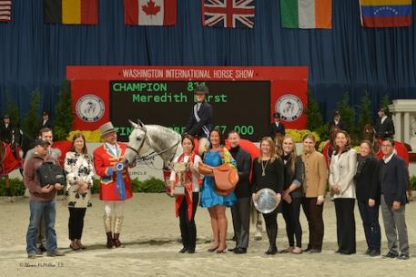 Meredith Darst and Soldier in their winning presentation. Photo © Shawn McMillen Photography.