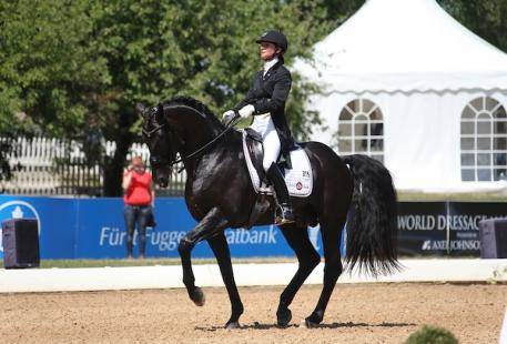 Sweden's Minna Telde and Santana (Sandro Hit)