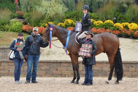 Winner of the IHJA Children's Mini Medal Finals, Sydney Gruchot. Photo by Brenda Mueller. 