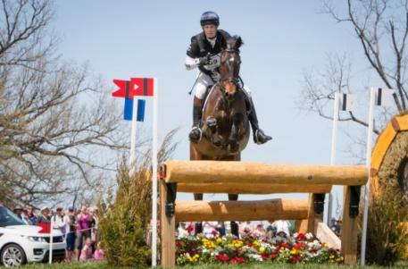 William Fox-Pitt (GBR) and Bay My Hero hold the overnight lead at the Rolex Kentucky Three Day Event, third leg of the FEI Classics™ 2013/2014, but have no margin for error over newcomer Lauren Kieffer (USA) and the Dutch warmblood mare Veronica in tomorrow’s Jumping phase. (Anthony Trollope/FEI)