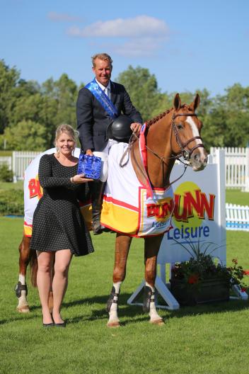 Hickstead Director Daisy Bunn with William Funnell. Image (c) Samantha Lamb.