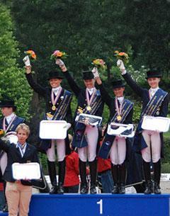 Golden Team Young Riders (left to right): Stella Charlott Roth, Fabienne Lütkemeier, Louisa Lüttgen, Sanneke Rothenberger.
