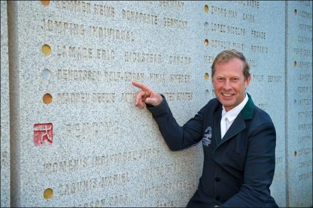  Rolf-Göran Bengtsson visiting the “Olympic Wall of Fame” at the Bird’s Nest.