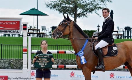 Adam Prudent and Vasco in their presentation ceremony with groom Emeline Heot.