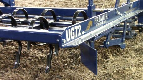  Premier Equestrian’s Groomer features the newly advanced Arena Edger™ (Photo courtesy of Premier Equestrian)