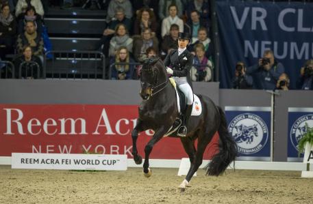 Jessica von Bredow-Werndl (GER) and Unee BB