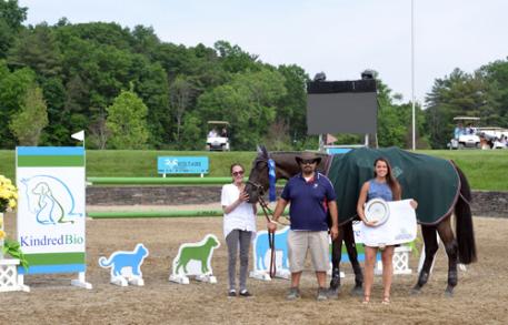 Calais, owned by Sharon Funthel & Triton Ventures, presented with the award for the 5,000 KindredBio Jumper win. 