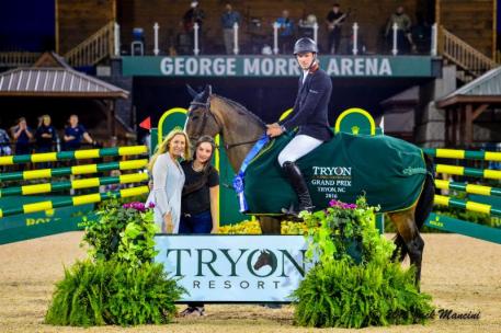 David Blake and Park Lane in their presentation ceremony with Katherine Bellissimo and Carly Dvorkin. 