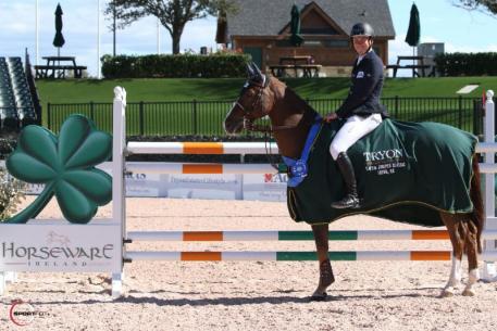 David Will and Cento Du Rouet in their presentation ceremony.