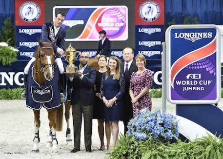 Harrie Smolders and Emerald in their winning presentation with Erik A. Moses, Senior Vice President, Managing Director – Sports and Entertainment, Events DC; Bridget Love Meehan, WIHS Executive Director; Victoria Lowell, WIHS President; Greg Gingery, WIHS Chairman; and Connie Sawyer, Manager of the Longines FEI World Cup™ Jumping North American League.
