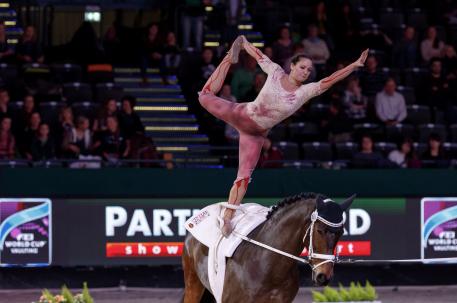 Germany’s Kristina Boe put on a dominating display in her zombie characterisation on home soil last night in Leipzig at the FEI World Cup™ Vaulting to win the female category. Now all eyes will be on the Final in Dortmund on 2-5 March.