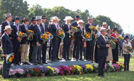 FEI World Driving Ponies 4 in hand Nations cup Podium Fritz Otto Erley, Christof Weihe, Katja Helpertz, Fabian Gänshirt, Jan Felix Pfeffer, Tobias Bücker, Steffen Brauchle, Arion Vissers, Dirk Neerincx, Marissa Schuiling, Bram Chardon, Ewoud Boom, Rodinde Rutjens, Jan de Boer, Aad Aarts, Roger Campbell, Sara Howe, Anna Grayston, Jill Hola.