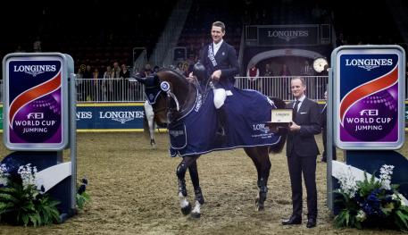 left to right: Mclain Ward (USA) and HH Azur, winners in the qualifier of this exciting league were presented with a Longines watch by Ian Charbonneau, Longines Brand Manager of Canada