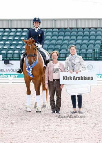 Virginia Yarur Ready and Finn in their presentation ceremony with judge Susanne Baarup and Cora Causemann of AGDF.