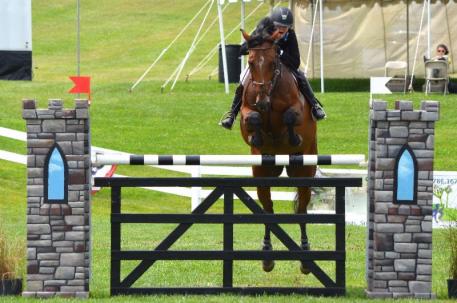 Caitlin Hope and Vision EH. Photo by Chicago Equestrian.