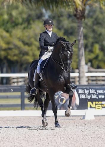 Ashley Holzer and Dressed In Black, 2015. (Photo: SusanJStickle.com)
